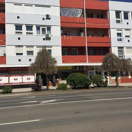 Marika Apartman Hajduszoboszlo Ngoại thất bức ảnh